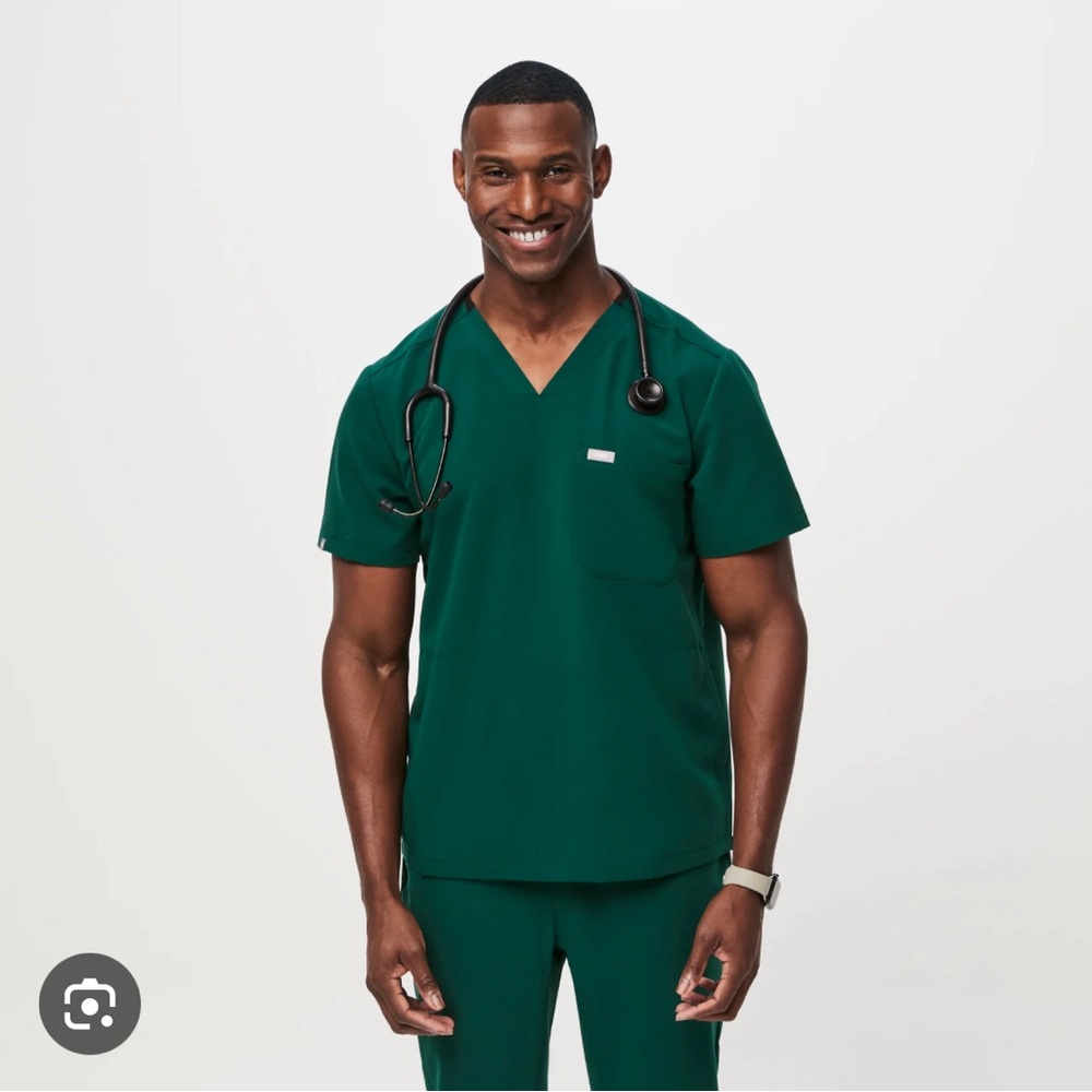 Figs Men's Green Scrub Top